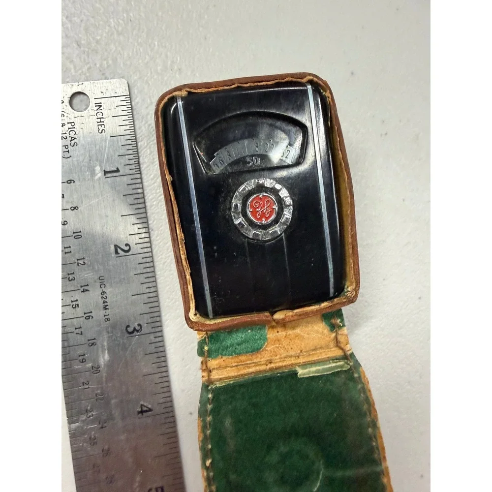 Vintage GE General Electric Exposure Light Meter with Leather Case Photography